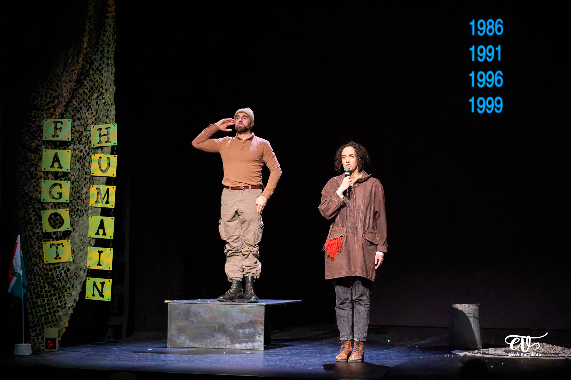 FEMME NON RÉ-ÉDUCABLE (CHOUETTE COMPAGNIE)